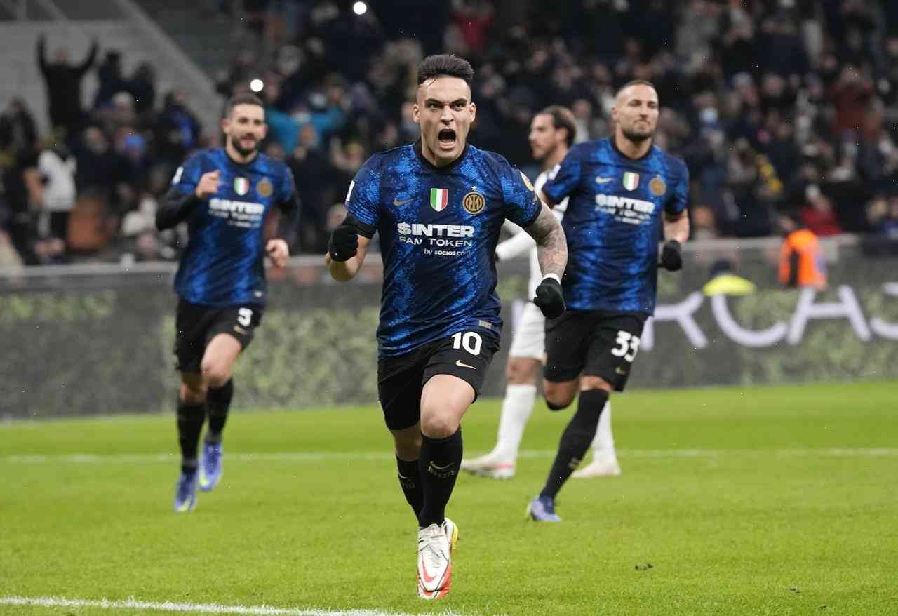 Inter kick Napoli from Serie A summit as Juventus win at Sampdoria